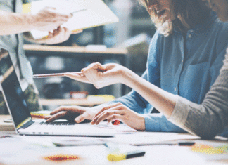 Hệ thống đánh giá thực hiện công việc được sử dụng thế nào?