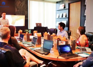 5 kỹ năng lãnh đạo quản lý mà nhà quản lý không thể không biết kỹ năng lãnh đạo quản lý là gì