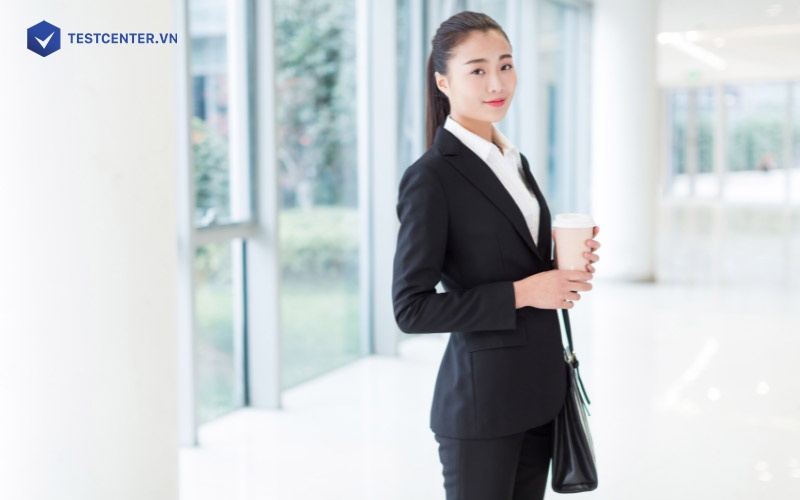 Không nên âm thầm cắt giảm nhân sự