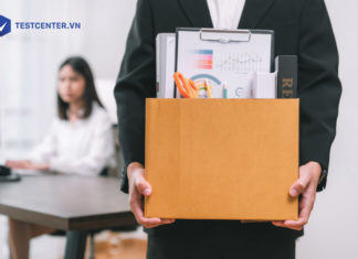 Layoff là gì? Làn sóng sa thải tại Việt Nam và cách ứng phó Layoff là gì? Làn sóng sa thải tại Việt Nam và cách ứng phó