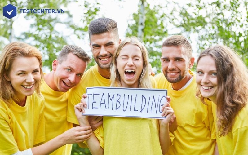 Team building giúp xây dựng đoàn kết cổ vũ tinh thần đồng đội